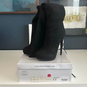 Steve Madden Ladysnte Black Suede Boot